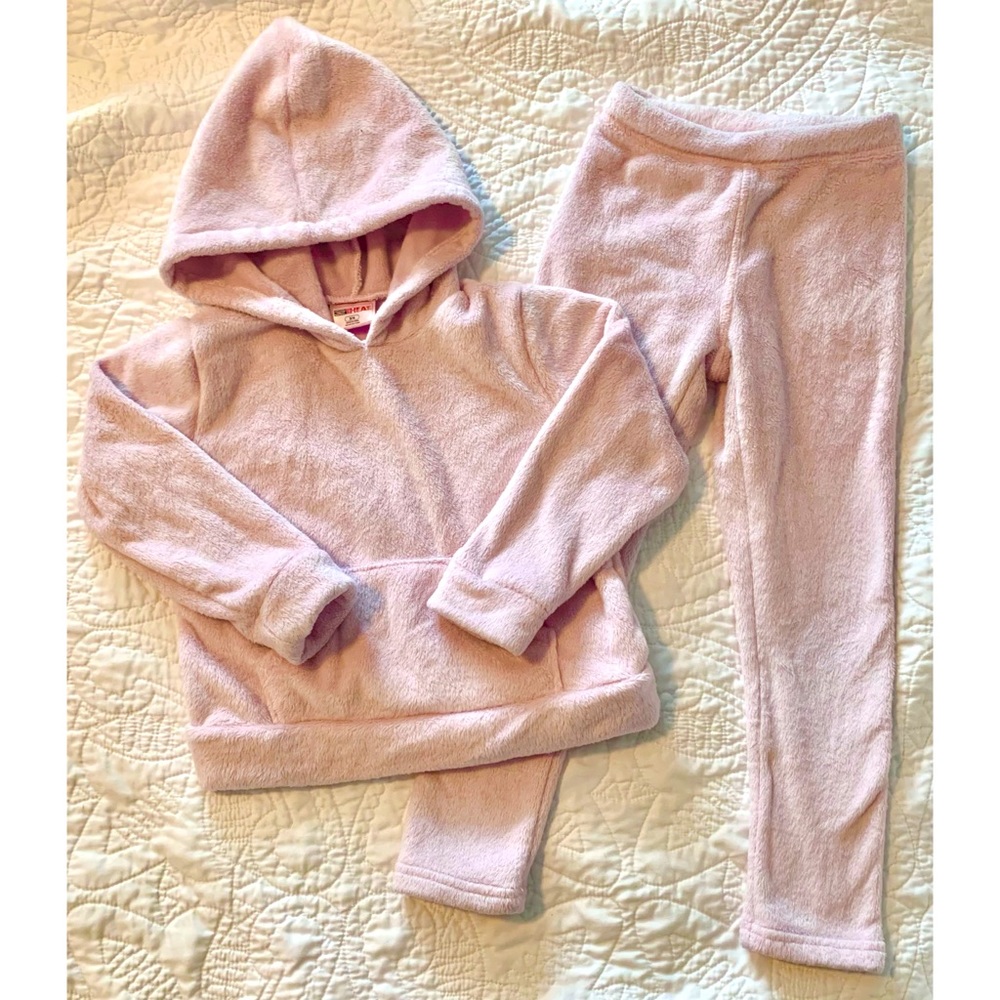32 Degrees Size 3T / 4T Light Pink Fuzzy Matching Set